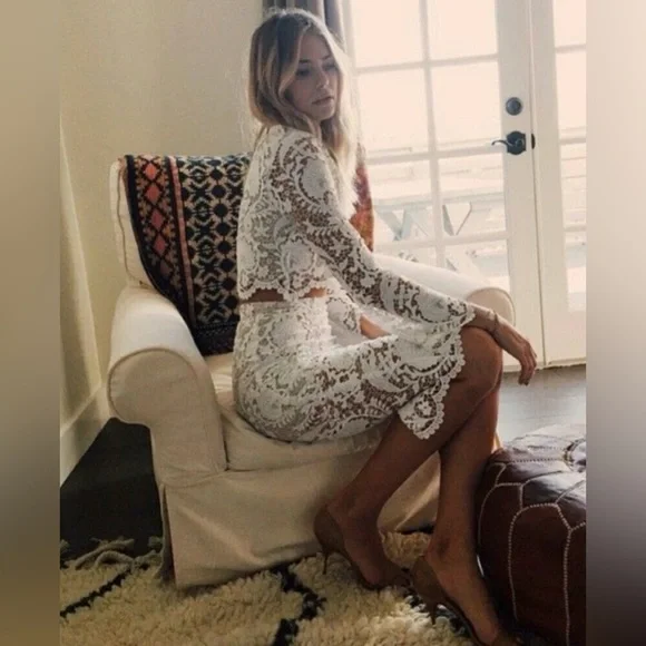 Stone Cold Fox Elliot White Lace Overlay Midi Skirt Size 2 🤍 LIKE NEW - Picture 2 of 12